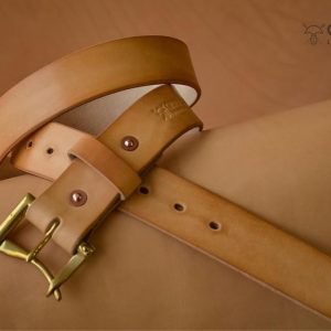 cinturón hecho a mano de cuero
