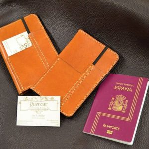 funda de cuero para pasaporte fieldnotes